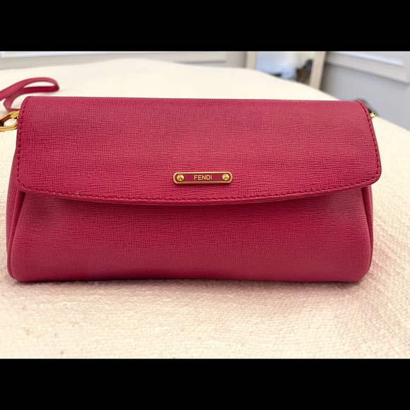 Mini Fendi cross body -pink!